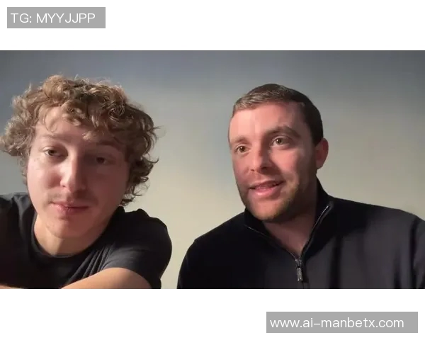 罗马总监莫雷托在米兰与拉斯帕多里经纪人洽谈转会事宜